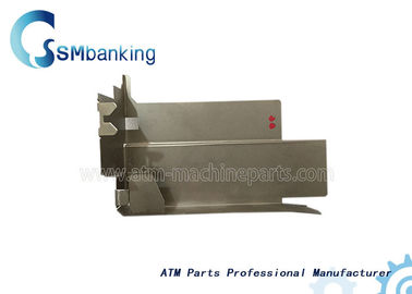 49-024207-000B Hitachi ATM Suku Cadang Mesin Penutup Plastik Assy UF RL