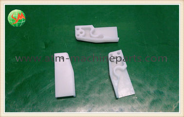 NCR ATM Parts Retainer-Pick Line 445-0678300 Pilih Jalur Dukungan White Plastic