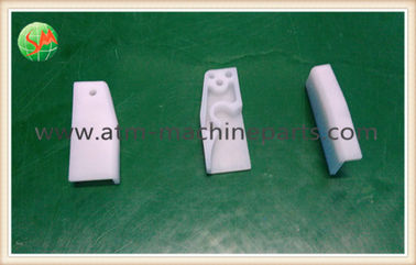 NCR ATM Parts Retainer-Pick Line 445-0678300 Pilih Jalur Dukungan White Plastic